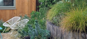 curved-oak-sleeper-retaining-wall (1)